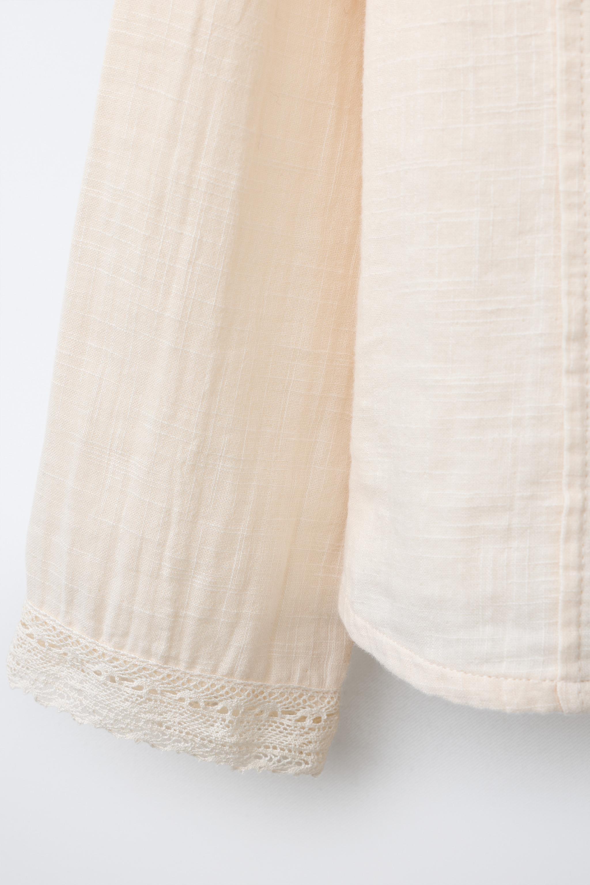 CHEMISE BRODÉE ET À FANTASIE